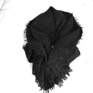 Aritzia Wilfred Free POP Art Blanket Scarf